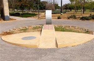 Image description is not available for 2012.4.1